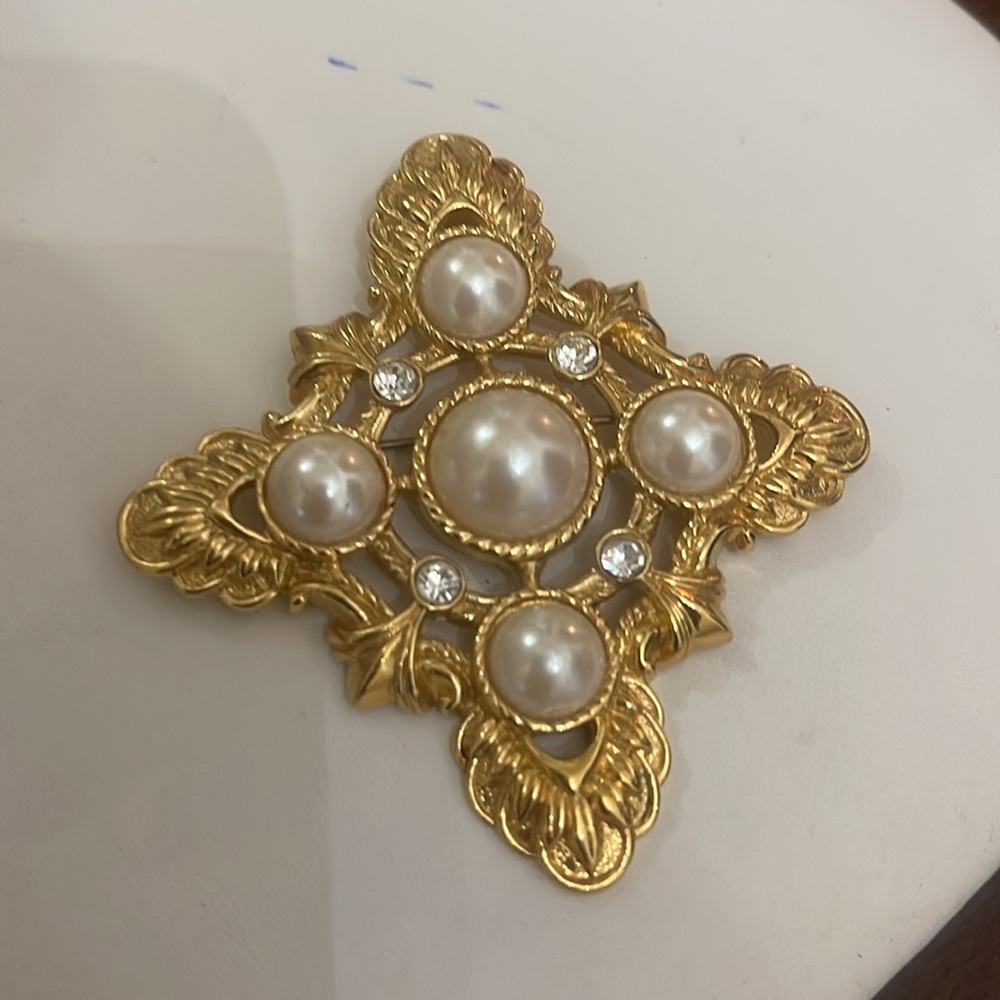 Vintage Kjl For Avon Brooch - image 1